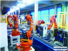 武汉工业机器人为中国车都加油