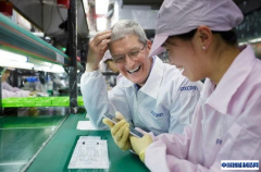 苹果7富士康生产过程曝光 全程都是机器人