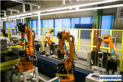 湖北制造2025：工厂“招进”机器人干活