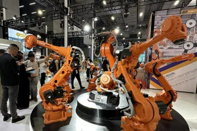 聚焦高质量发展丨工业机器人“大比武”——从